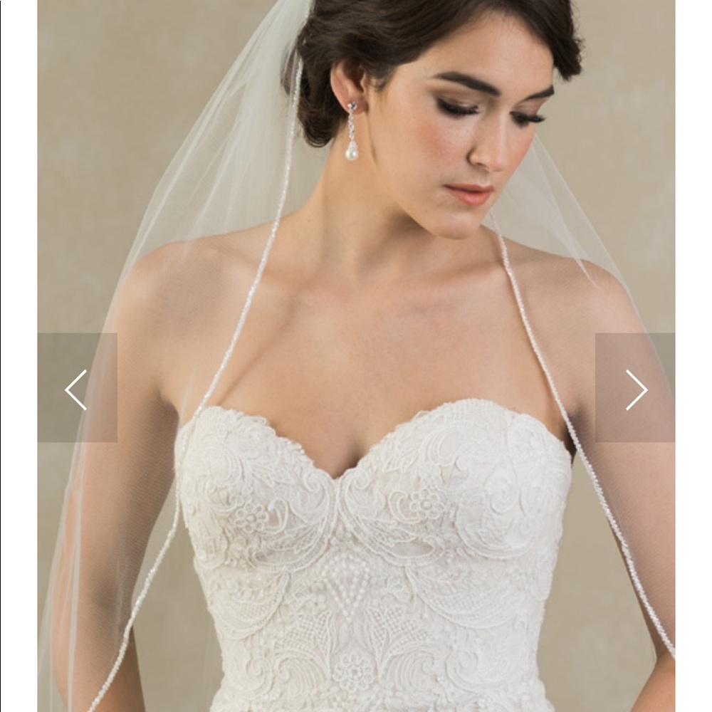 Belaire Bridal Fingertip Veil V7383- NWT
